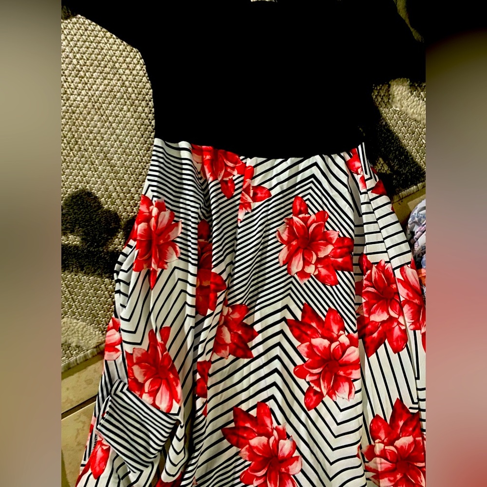 I am selling a zigzag flower dress
